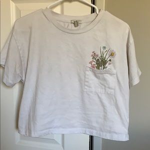 Forever 21 pocket design t shirt